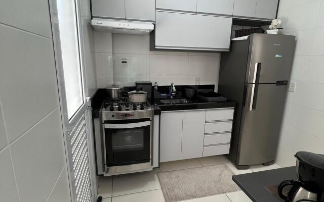 Apto Charmoso com Sacada Gourmet na melhor Praia