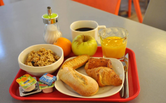 Brit Hotel Caen Mondeville