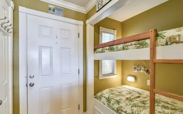 Seascape 1209 2 Bedroom Condo by RedAwning