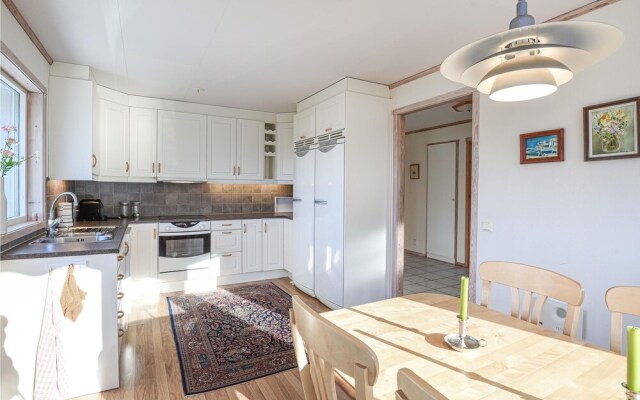 Nice Home in Strömstad With 4 Bedrooms and Wifi