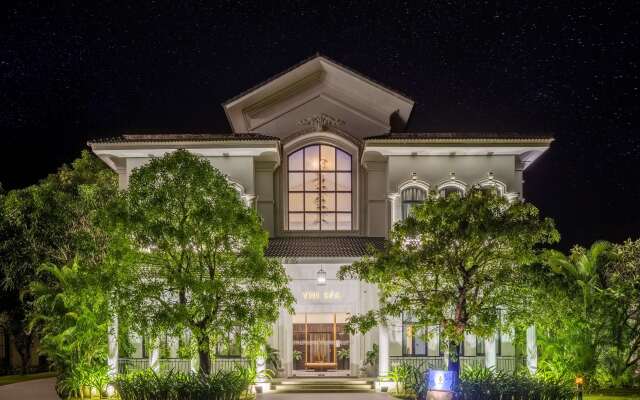 Melia Vinpearl Cam Ranh Beach Resort