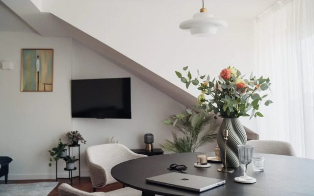 Riverside Nest - LoftAffair