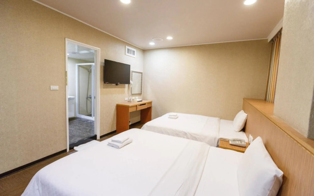 Huahou Hotel