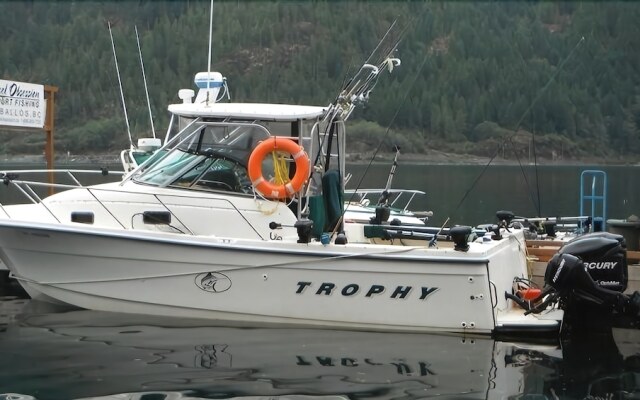 Reel Obsession Fishing Lodge Vancouver Island- All Inclusive