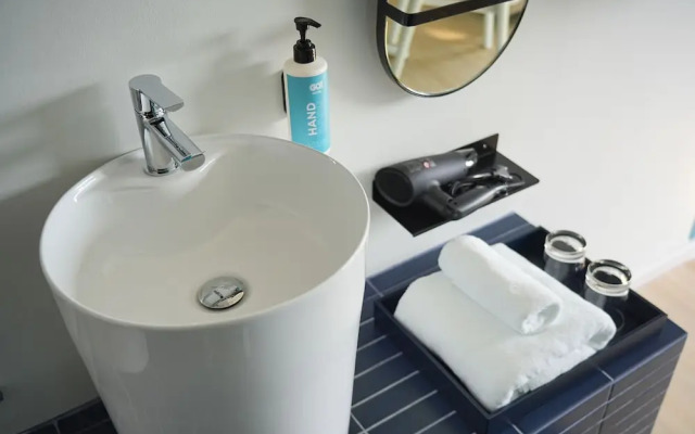 GO Hotel Sriracha at Central Si Racha