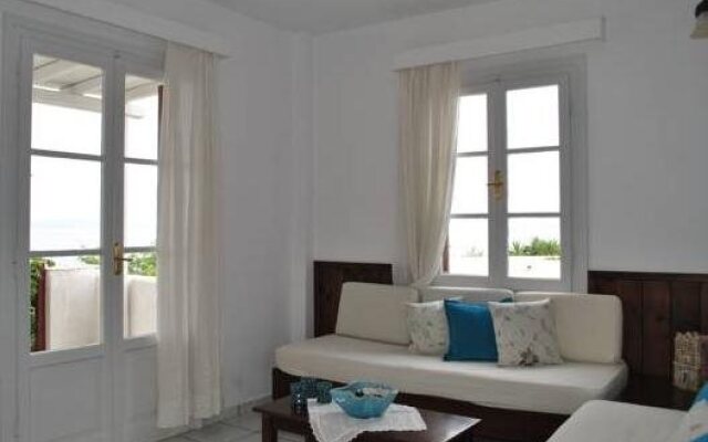 Cavos Studios & Appartements