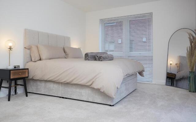 Luxury Duplex 2-Bed Apartment Fruit Market Marina
