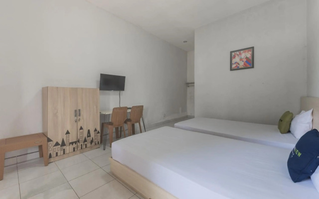 OYO 3040 D'pineapple Villa