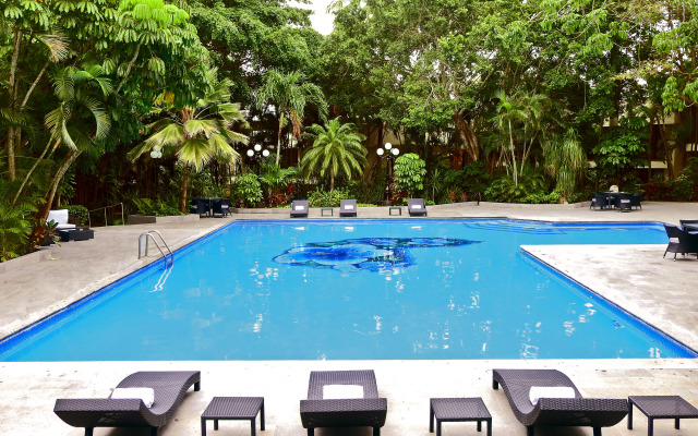 HS HOTSSON Hotel Tampico