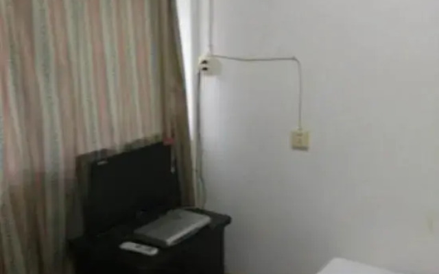 Jingmen Sanjiang Inn