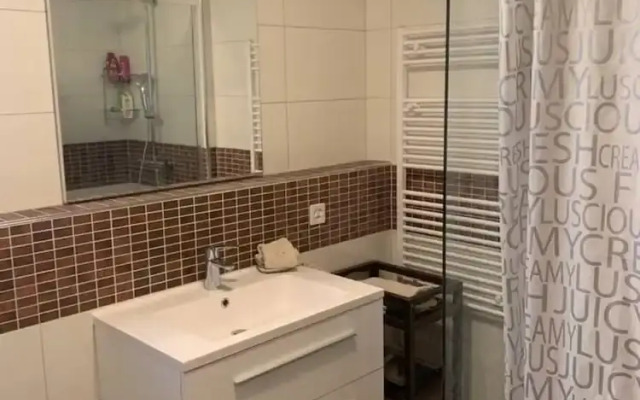 Charming 2-bed Apartment in Arlesheim 15 min Basel