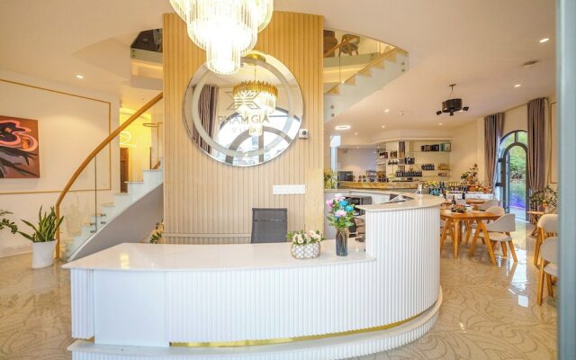 Pham Gia Villa &Hotel