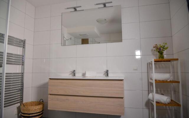 Alpine Appartement Top 8 by AA Holiday Homes
