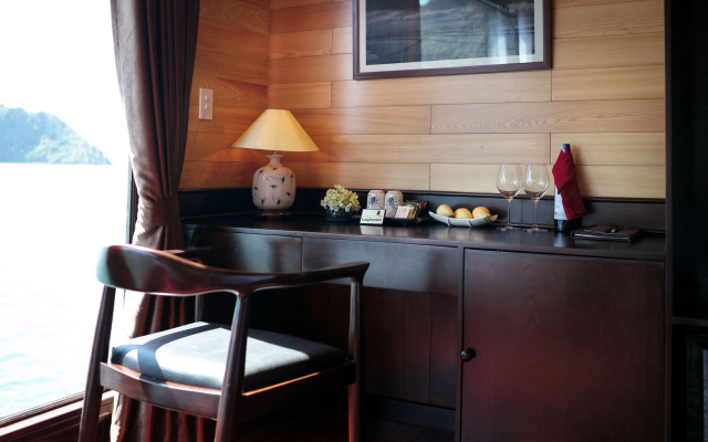 V'Spirit Cruise – Guest Rooms – Ha Long