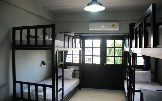 Green Onion Hostel