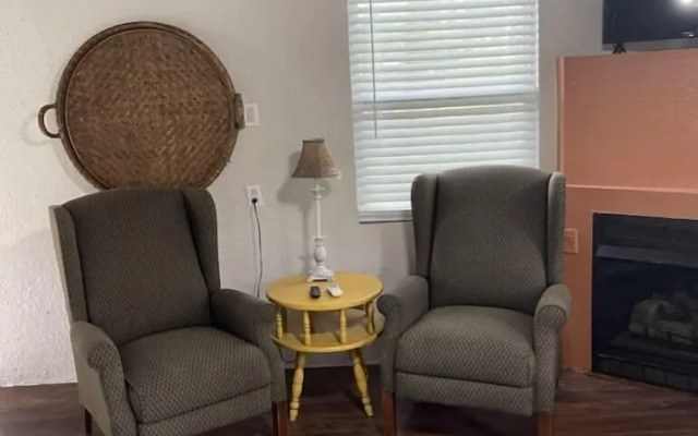 Nature Coast Inn and Cottages