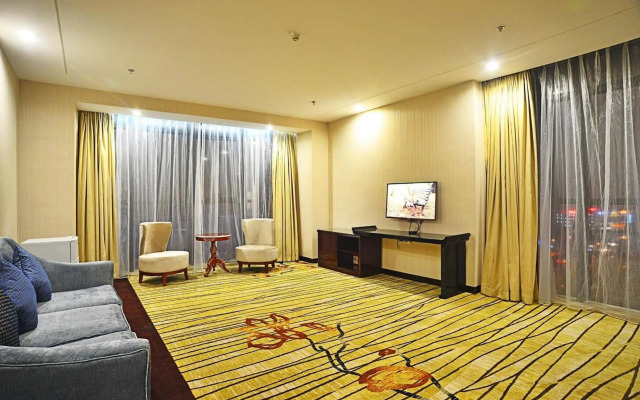 Liang Fan Holiday Inn