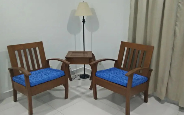 El Mirador Suites and Lounge