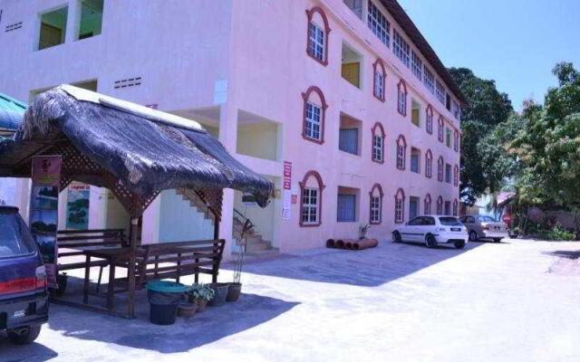 Tanjung Malie Beach Motel