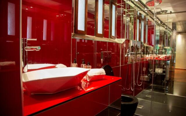 Magical 5 bedroom house with a pool