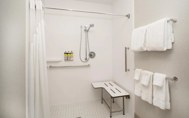 Holiday Inn Express & Suites Ely by IHG
