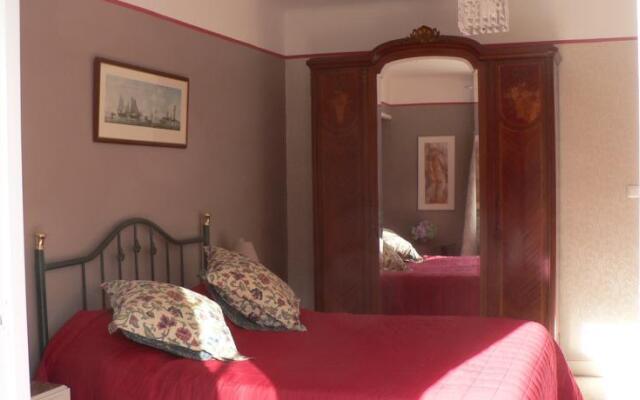Le Toit Rouge B&B