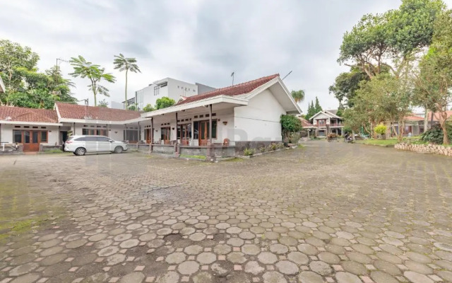 Yehezkiel Hotel Lembang RedPartner