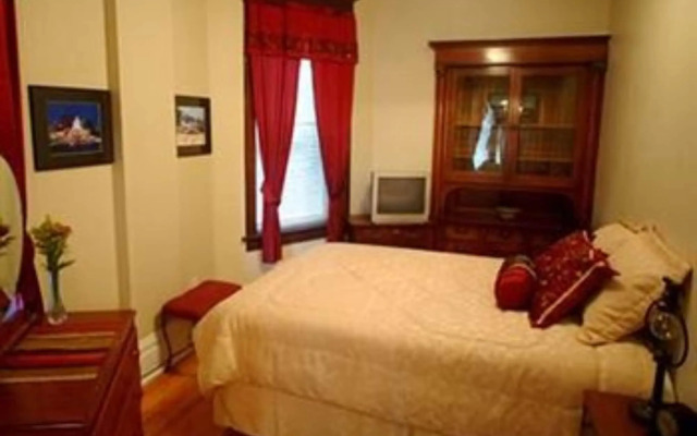 Old Chicago Inn