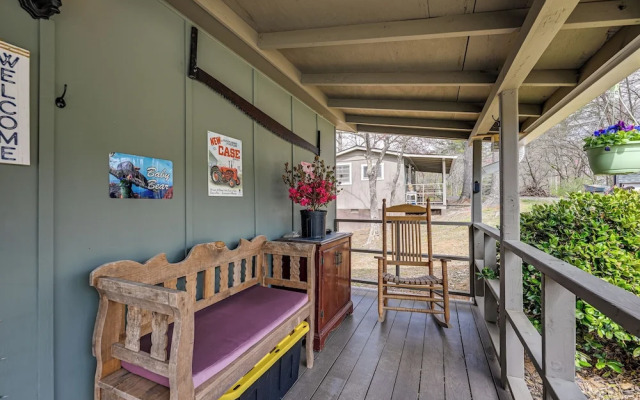 Whittier Vacation Rental Cabin in Tranquil Setting