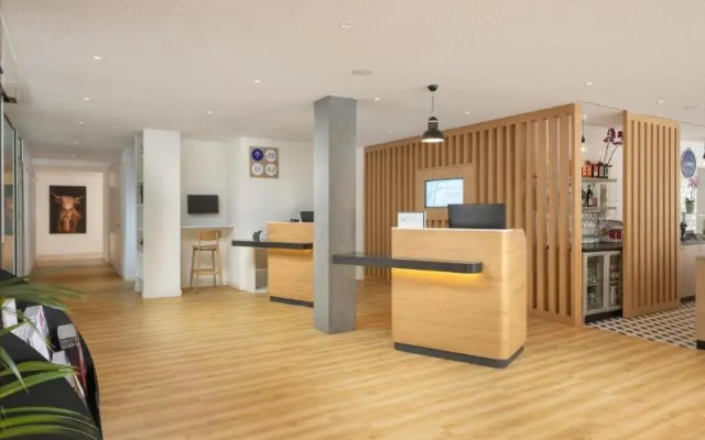 Holiday Inn Express & Suites Sion