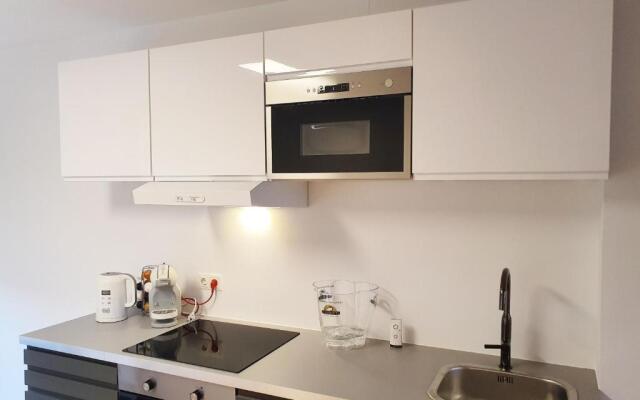 Rooftop Terrace, free garage parking and Pool!