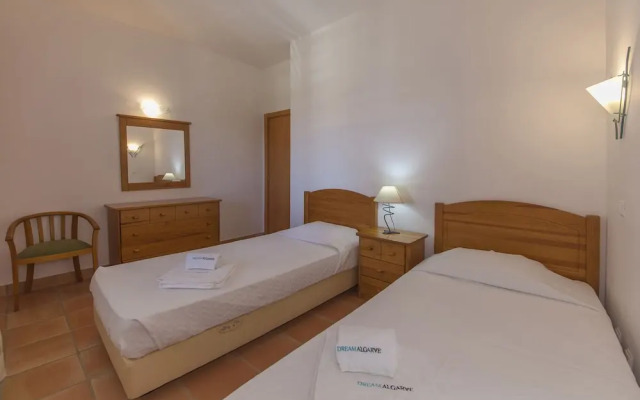 B46 - Marina Park Apartment with Seaview
