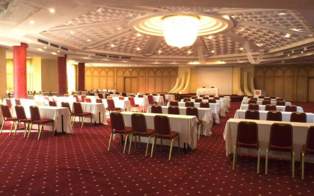 Royal Tulip Taj Sultan