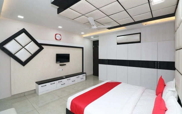 Mangalam Palace By OYO Rooms