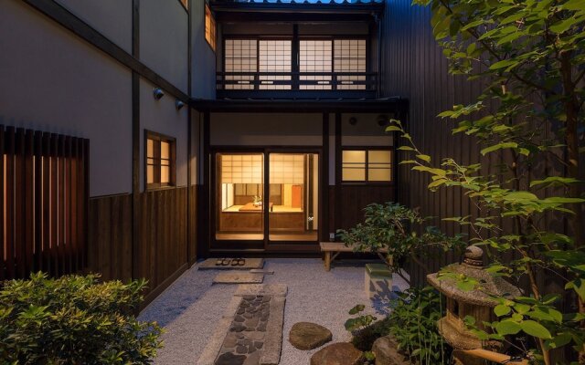 Garaku an Machiya House