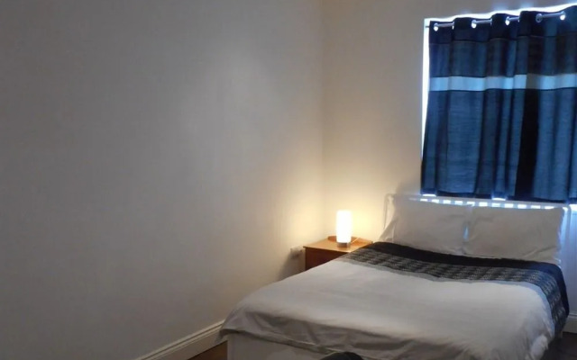 Sterling Serviced Apartments - Bishops Stone House