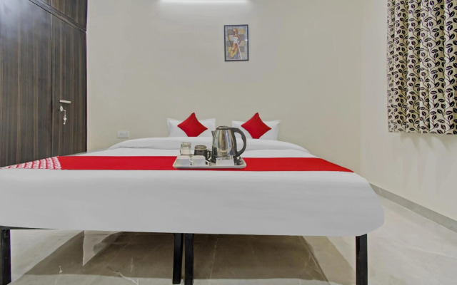 OYO Flagship 70066 Hotel Green Apple