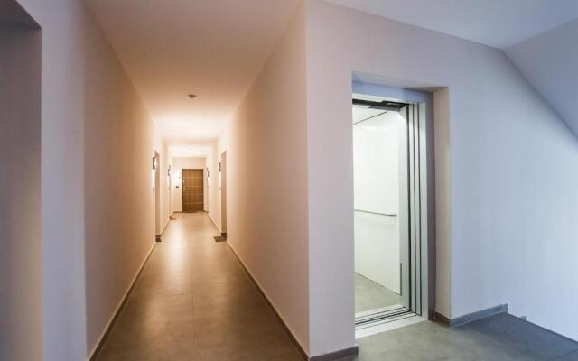 Lovely Home at West Residence
