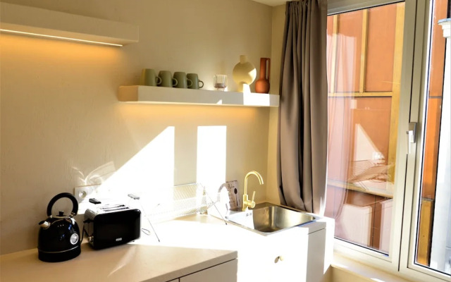 SLEEP INN ANTWERP - Japandi Lofts