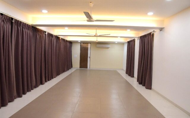 Hotel Grand Ashwin Executive by OYO Rooms