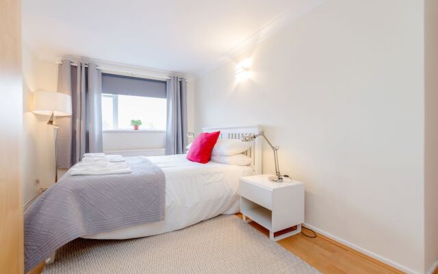 Holland Park Heights by BaseToGo