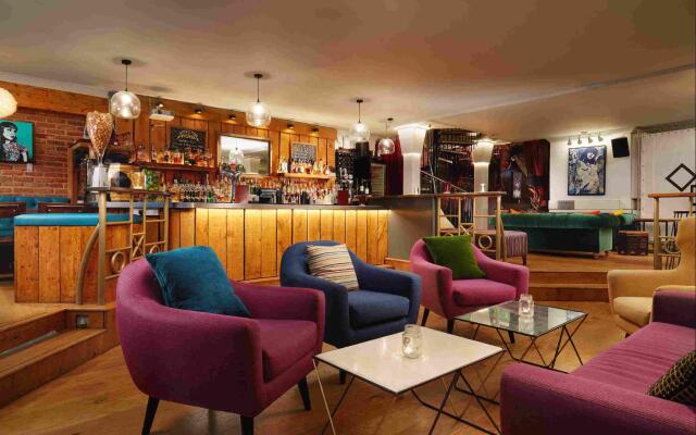 Berkeley Square Hotel