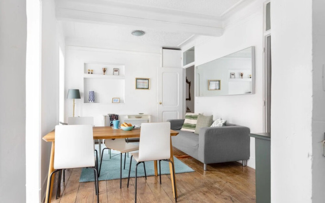 ALTIDO Stunning 4BR Apt w/terrace&seaview in Alfama