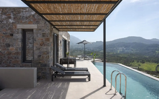 Neromai Cave Luxury Villas
