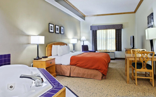 Country Inn & Suites by Radisson, Burlington (Elon), NC