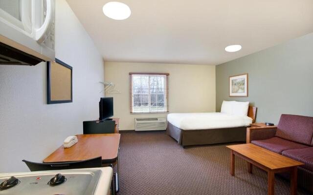 WoodSpring Suites Cincinnati Fairfield