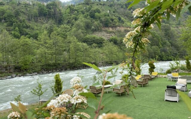 River Didi Hotel
