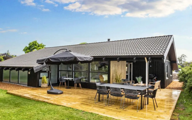 8 Person Holiday Home in Bindslev-by Traum