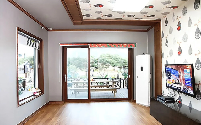 Namhae Sea and Blue Pension (four seasons hot water pool)