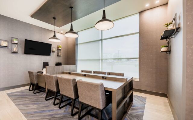 Hyatt House Winnipeg-South/Outlet Collection